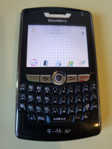 BlackBerry 8800 Smartphone (entsperrt) B24 – schwarz