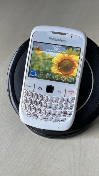 BlackBerry  Curve 8520 – Weiss (Ohne Simlock) Smartphone (Keyboard – QWERTY)