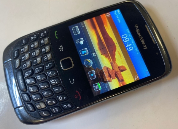 BlackBerry Curve 3G 9300 Smartphone Handy ENTSPERRT – Funktioniert mit toten Pixeln