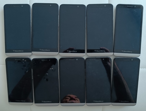 handy  10 x  BlackBerry Z30 Entsperrtes Touchscreen-Smartphone