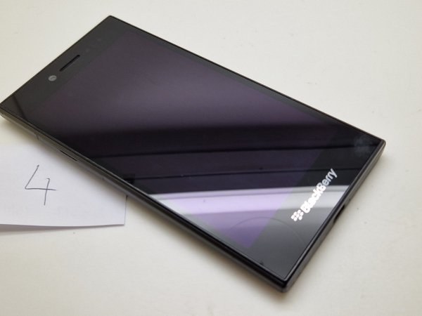 Sehr guter Zustand entsperrtes funktionierendes BlackBerry Leap schwarz 16 GB 2 GB RAM BBOS10 Smartphone