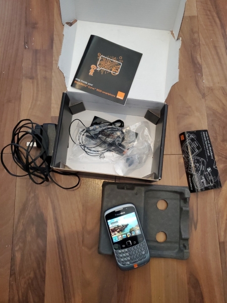 BlackBerry Curve 8520 Smartphone (entsperrt) – Silber OVP