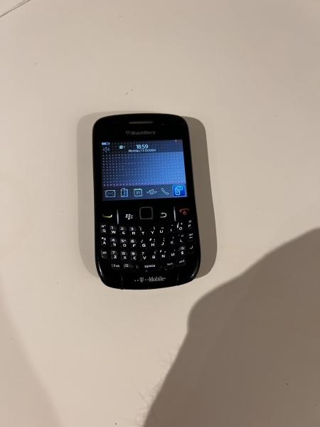 BLACKBERRY CURVE 8520 GÜNSTIGES KLASSISCHES SMARTPHONE (ENTSPERRT)
