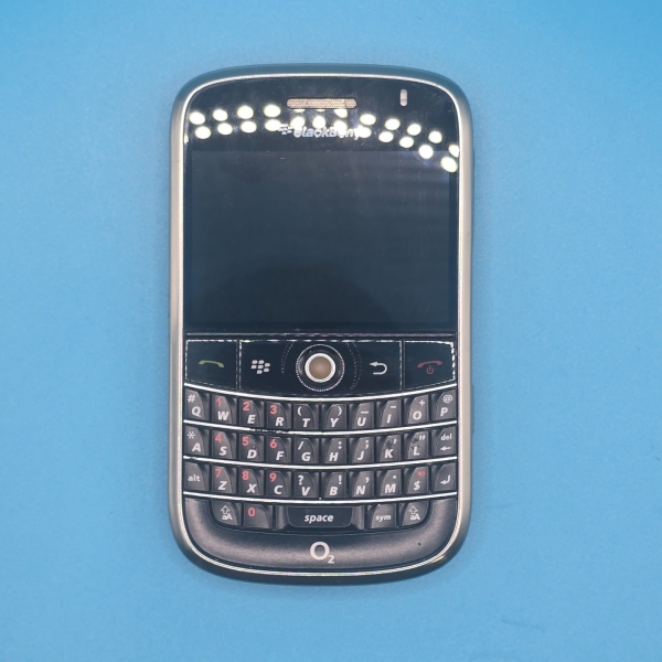 BlackBerry 9000 schwarz – Ersatzteile/Reparatur – ohne Rückseite – funktioniert nicht – portofrei