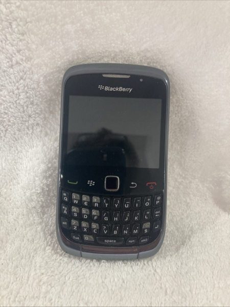 BlackBerry Curve Smartphone – Black – Powers Up & Charges