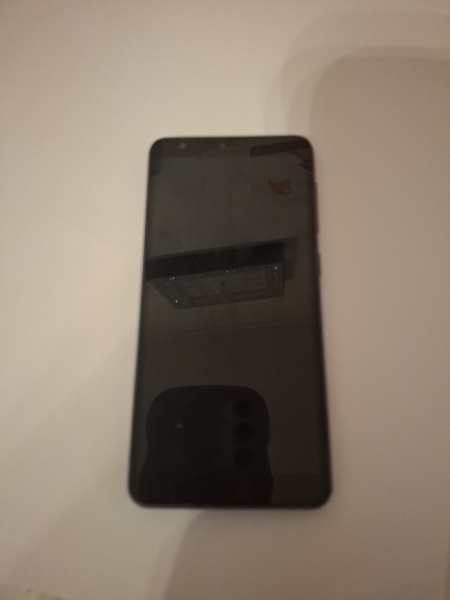 Handy Smartphone ZTE.
