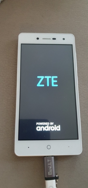 Smartphone ZTE BLADE L7 mit 8GB DualSim in weiß