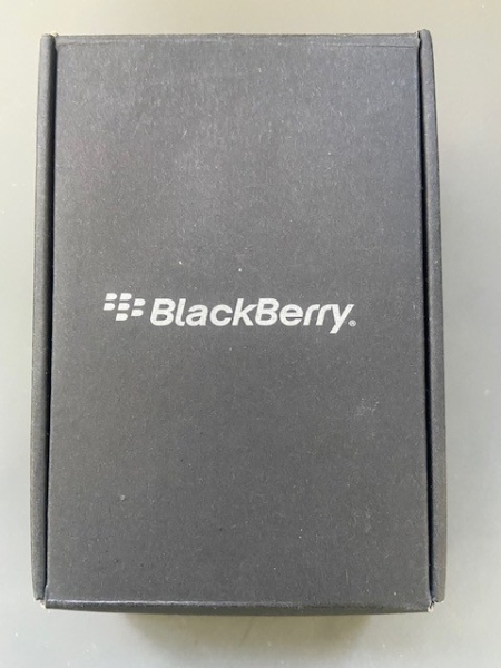 Brandneu VERSIEGELT VERPACKT BlackBerry Torch 9860 4GB (schwarz) entsperrt