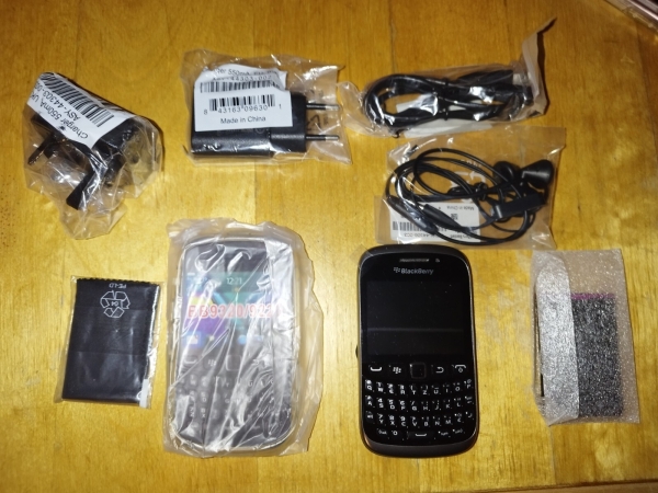 BlackBerry Curve 9320 – Schwarz (Ohne Simlock) Smartphone +Zubehörpaket (Hülle)