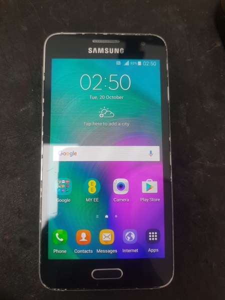 Samsung Galaxy A3 SM-A300FU – 16 GB – Smartphone (entsperrt) – Mitternachtsschwarz