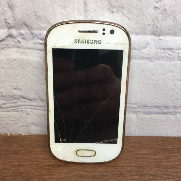 Samsung Galaxy Fame GT-S6810P – 4GB – weiß (entsperrt) Handy – als Ersatzteil
