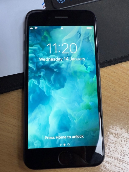 Apple iPhone 8 – 64GB – Space Grau (Ohne Simlock) A1905 (GSM)