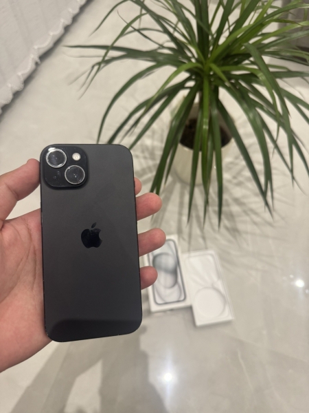 Originalverpacktes Apple iPhone 15 – 128GB – schwarzes (entsperrt) Smartphone 📱 90% Akku 🔋