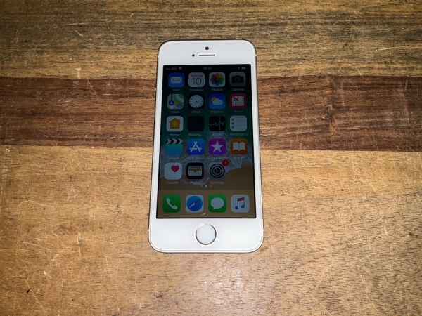 Apple iPhone 5s A1457 64GB – Weiß & Silber entsperrt