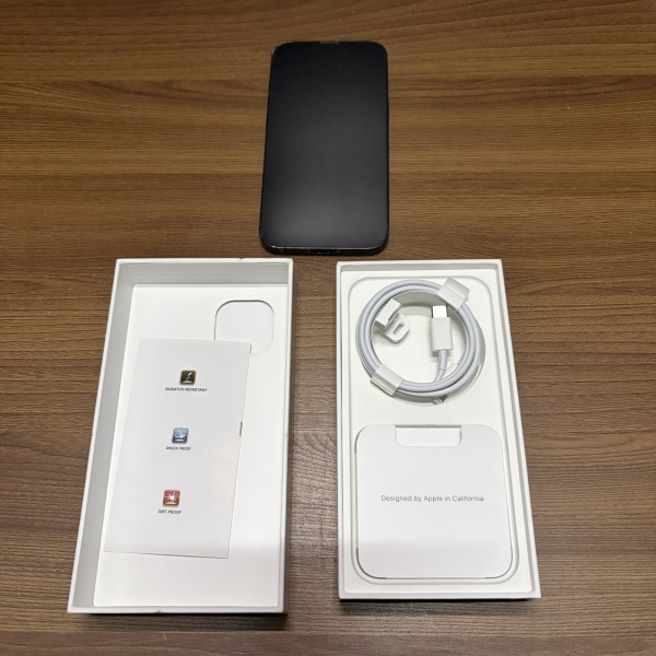 Apple iPhone 13 128GB entsperrt Smartphone Mitternacht – gesprungenes Rückglas