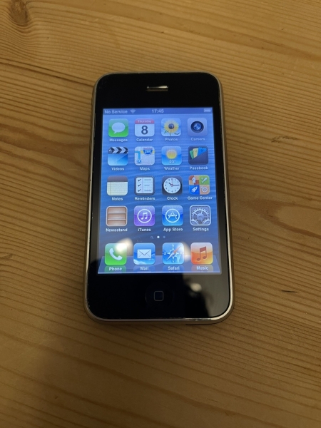 Apple iPhone 3GS – 16GB – Schwarz A1303 (EE) (GSM)