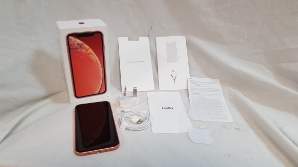Apple iPhone XR 64GB Smartphone entsperrt, originalverpackt
