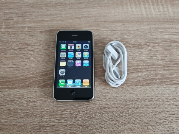 Apple iPhone 3G A1241 8GB – Schwarz (Entsperrt)