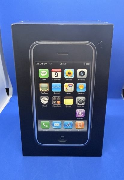 Apple iPhone 1. Generation 2g 8GB mit IMEI Matchbox Sammlerstück O2 selten
