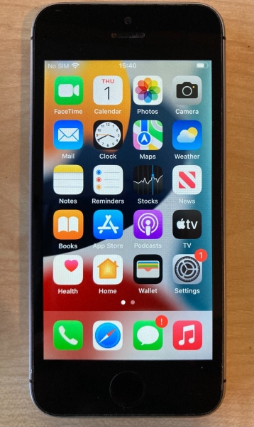 Apple iPhone SE 1. Gen 16GB Space Grau (02) mit Karton