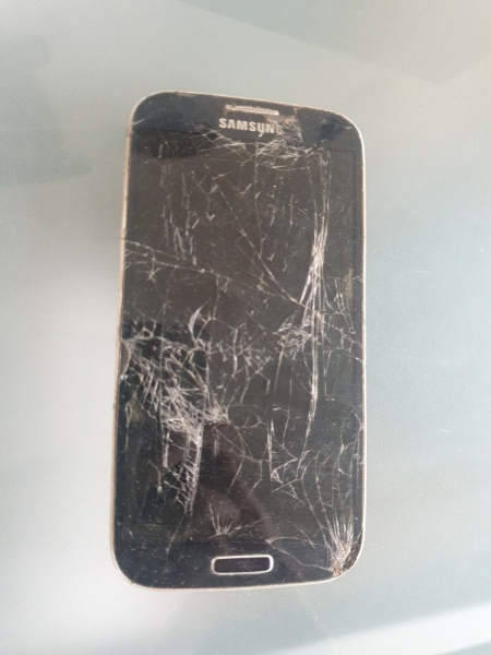 Samsung Galaxy S4 I9505 – DEFEKT – NUR FÜR TEILE – ANGEBOTE!