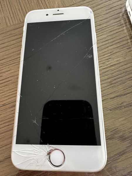 Apple iPhone 6s 32GB Smartphone Ersatzteile oder Reparaturen zu verkaufen