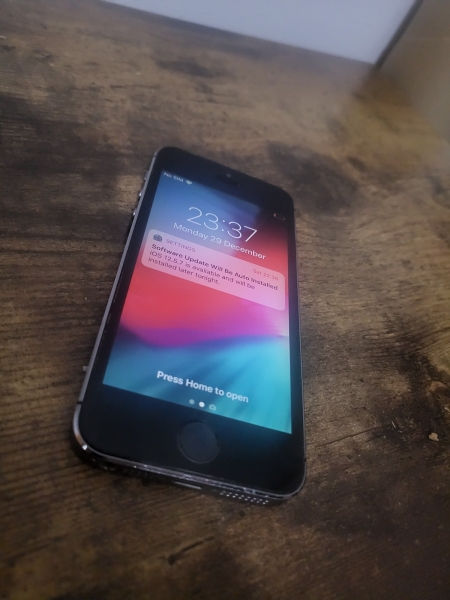 Apple iPhone 5s 16GB schwarz A1457 (GSM) 47 Smartphone 47