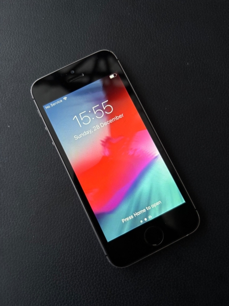 Apple iPhone 5S (ME432B/A) 16GB (entsperrt) GSM Smartphone – Space Grau