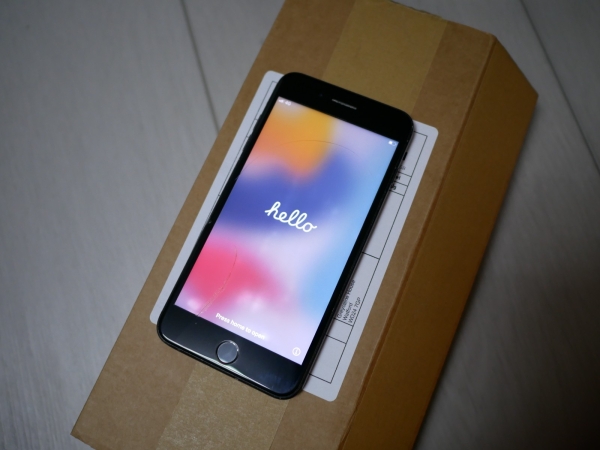 iPhone 7 Plus 32GB schwarz entsperrt Funktionen funktionieren alle einwandfrei aber gesprungenes Display