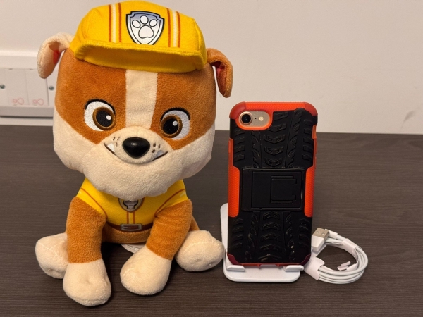 Apple iPhone 7 32GB gold entsperrt kleine Ecke Riss Schnäppchen UK Smartphone