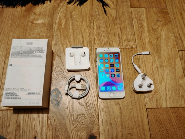 iPhone 8 256 GB weiß Smartphone