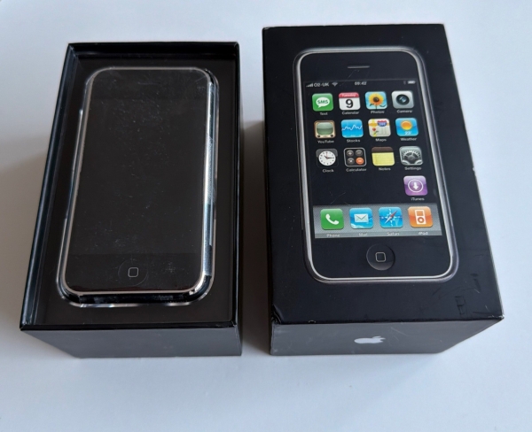 Old Stock Apple iPhone 2g 8gb 1. Generation – Selten Sammler 2007 – iOS 1.1.4