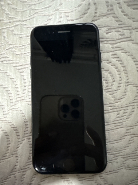 Apple iPhone 7 32GB Jet Black entsperrt Smartphone, guter Zustand, NUR TELEFON