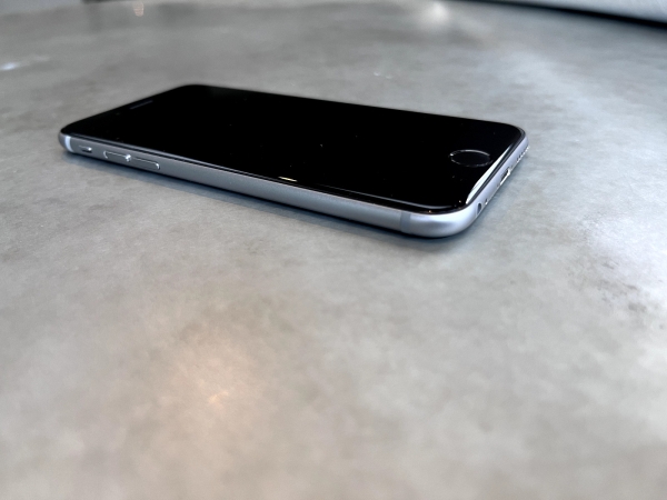 SELTEN NEUWERTIG iPhone 6s – iOS 9.1 ORIGINAL FIRMWARE – A1688 – Sammlerqualität