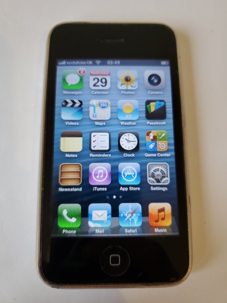 Apple iPhone 3GS – 32GB – Weiß (Entsperrt) A1303 (GSM)