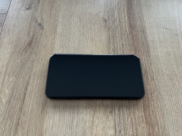 Apple iPhone 11 64G entsperrt Smartphone – brandneuer Zustand – schwarz glänzend