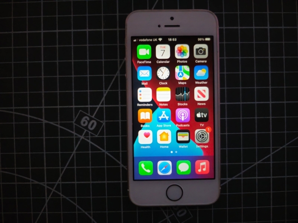 Apple iPhone SE A1723 32GB entsperrt – Roségold – guter Zustand