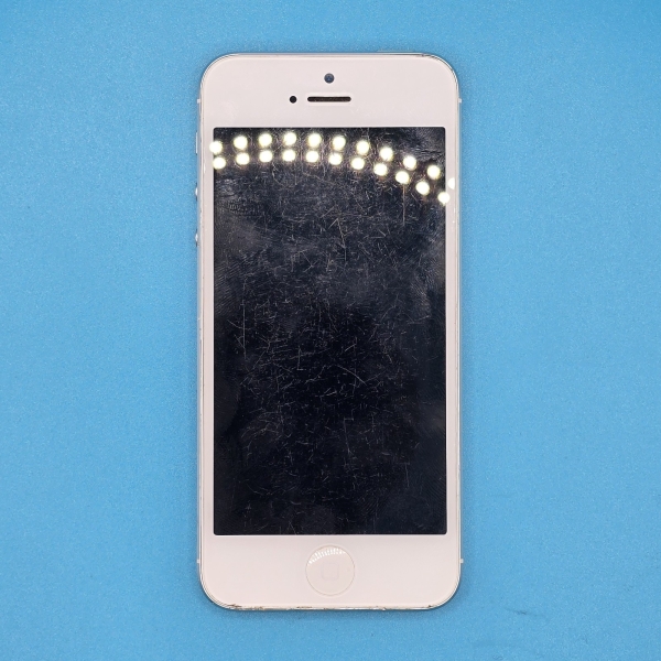 Apple iPhone 5 – 16GB – Weiß – Ungetestet – Für Ersatzteile/Reparatur – PORTOFREI