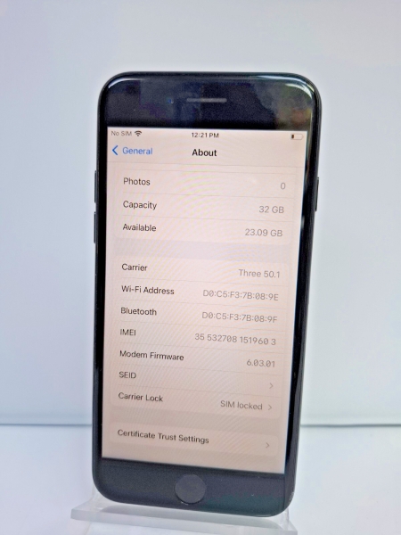 Apple iPhone 7 – 32GB – Schwarz – gesperrt für O2/3 Irland