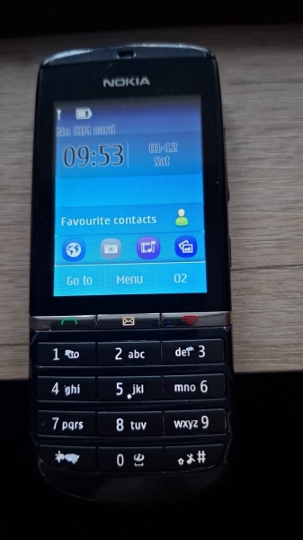 Nokia Asha 300 Touch und Type – (On 02 Network)