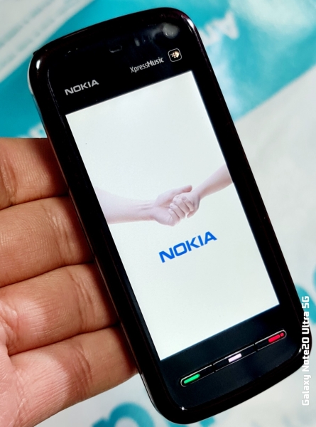 Nokia 5800 XpressMusic (entsperrt) 3G Smartphone Top Zustand mit Ladegerät