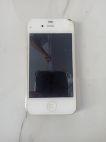 Apple iPhone 4 – 8GB – Weiß A1332