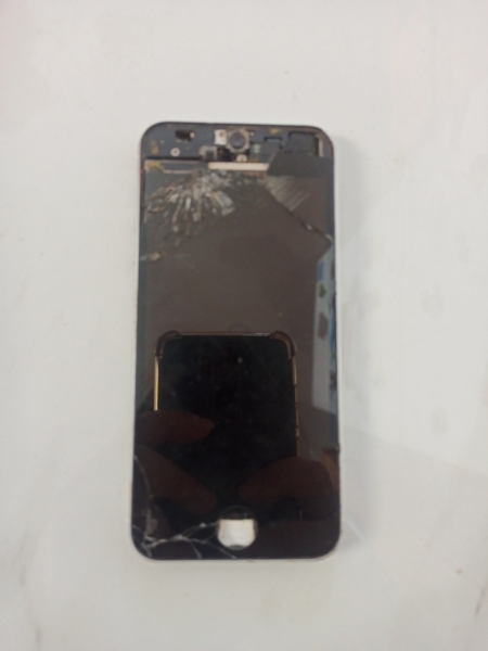 Apple iPhone 5s – 16GB – Silber A1457