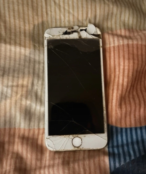 Apple iPhone 6 Silber Handy – Displaybruch