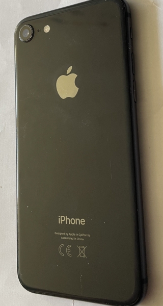 Apple iPhone 8 64GB – (Space Grau) – Alte iOS Version 12.4.1 – (für Ersatzteile)