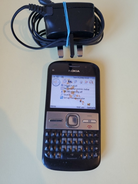 Nokia E5-00 Handy entsperrt