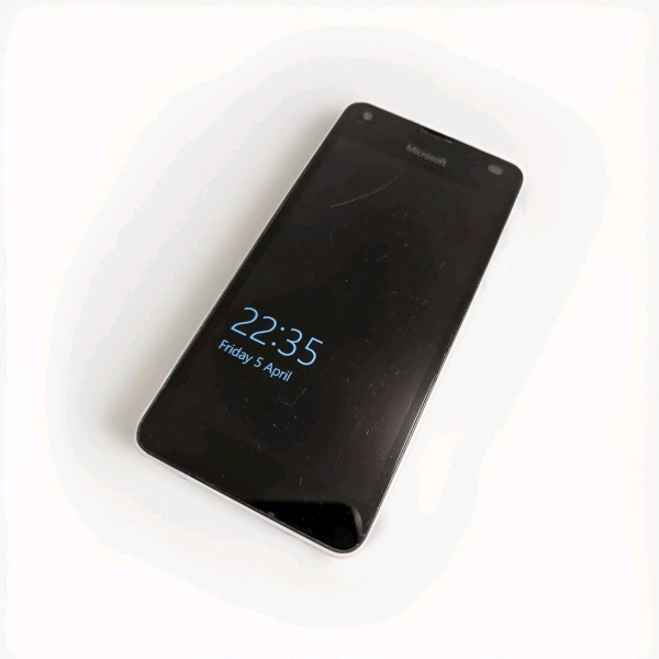 Microsoft Nokia Lumia 550 8GB Weiß Smartphone Windowsphone