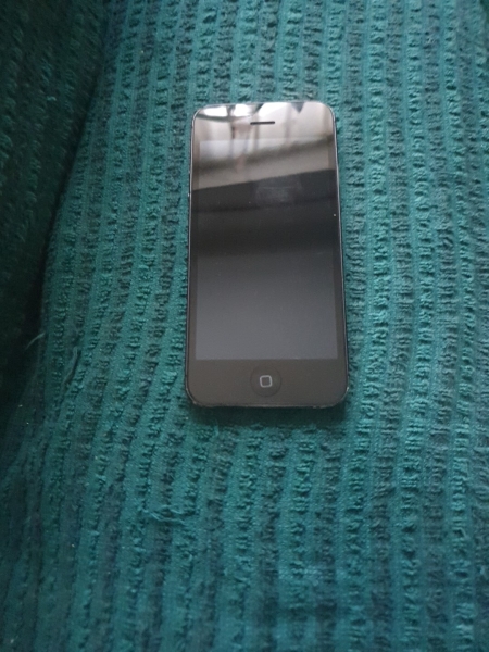 Apple iPhone 5 – 16GB – Schwarz & Schiefer (Vodafone) A1429 (GSM)