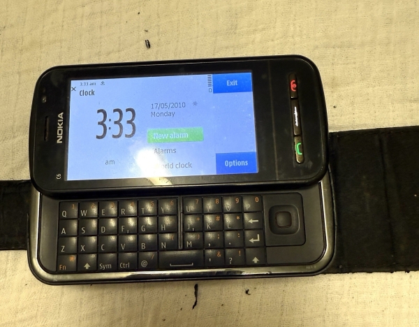 Nokia C6-00 Touchscreen Smartphone