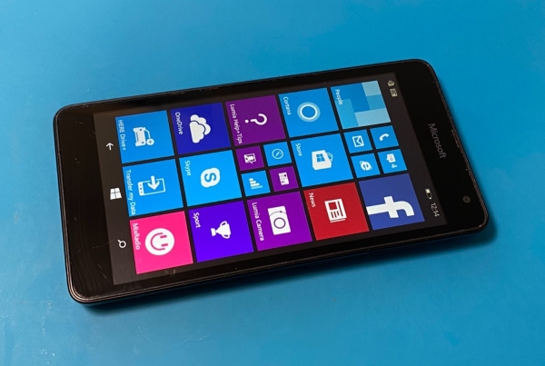 Nokia Lumia 535 Smartphone (RM-1089) entsperrt, simfrei, guter Originalzustand